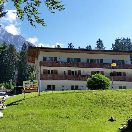 Penzion Pension-Hartkaiser-Ellmau-1 *